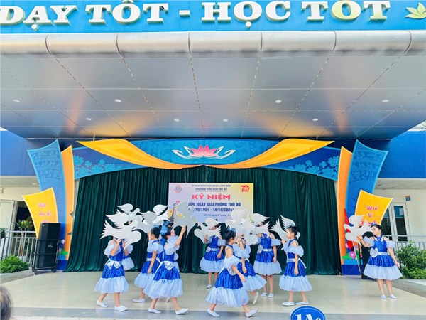 Hoạt động Đoàn - Đội 